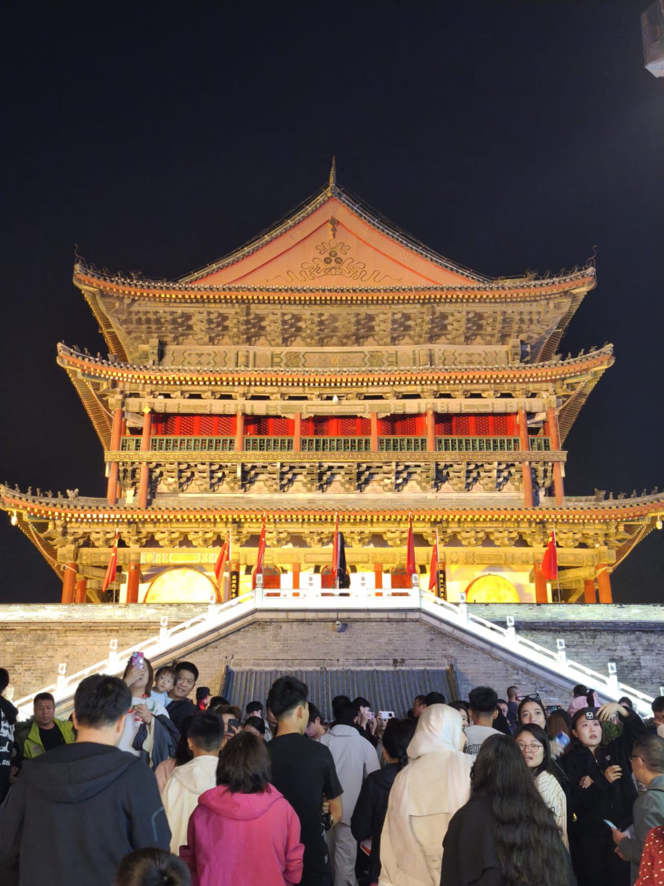 Illuminated traditional tower in Xi’an, photographed by Trislavica